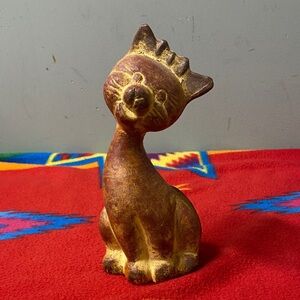 Vintage Terracotta / Clay Folk Art Cat Figurine